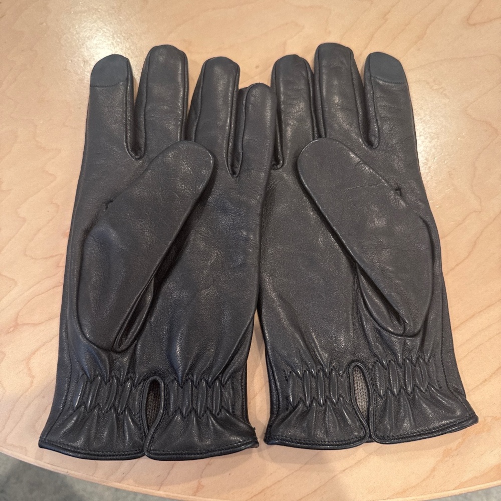 Coach leather gloves